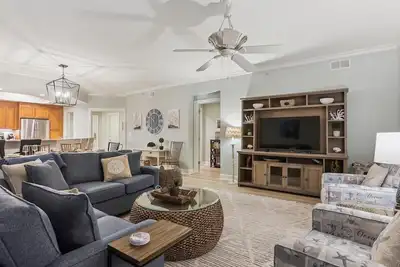 Image de 8131 Wendover Dunes ~ Large Screened Porch | Short Walk to Beach