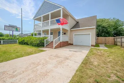 Welcome to the Captain's Quarters, a 4 Br luxury furnished monthly rental.