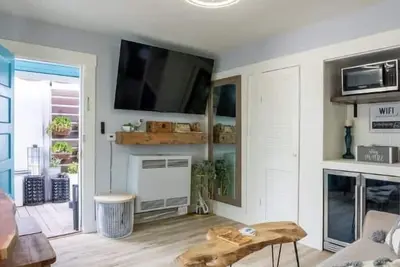 Image de Capitola Village Bungalow - 2 Blocks from the Sand