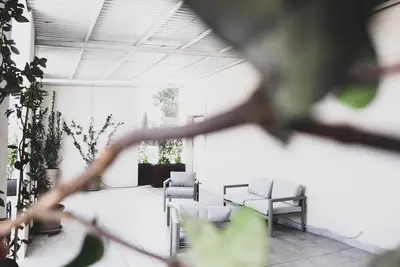 Image de Located in the city center convenient to walk and drive to.