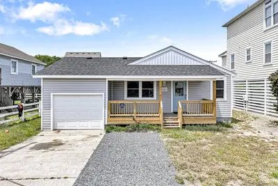 Image de Cozy home near beach & pier with outdoor shower, central Ac, & washer/dryer