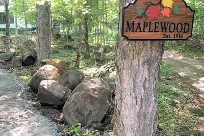 Image de Maplewood. 1916 Olde Muskoka Cottage
