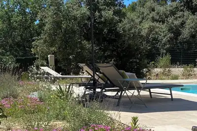Image de Maison et piscine chauffée  à 10mn de Lourmarin et 40 mn d’Aix en Provence