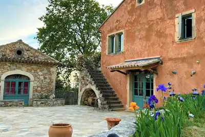 Image de Ferme rénovée : vignes, silence, piscine et vue à couper le souffle, de 2 à 20p