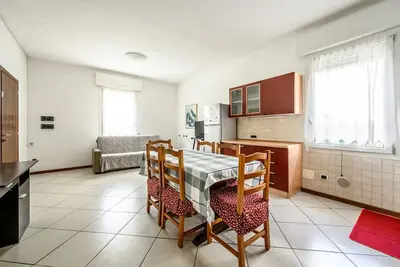 Image de Greenfloor apt in the middle of town | Hesperia