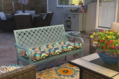 Image de Private Hideaway Minutes from Downtown with Lovely Outdoor Areas