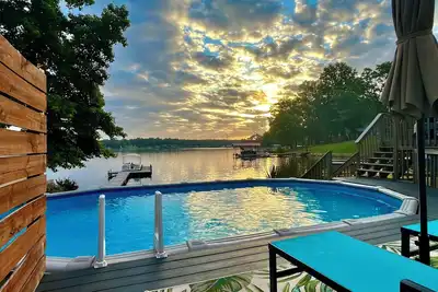 Image de Private, relaxing, cottage on the lake