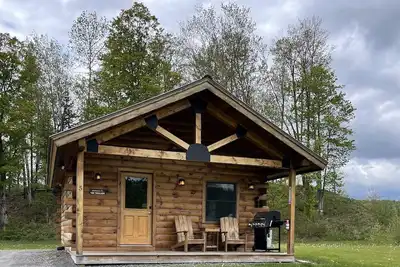 Image de Stay on Kingdom Trails in an efficiency one-bedroom cabin!