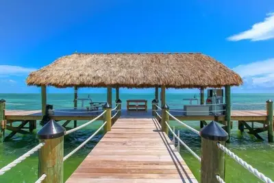 Image de This condo is located in one of Islamorada's most prestigious condo complexes.
