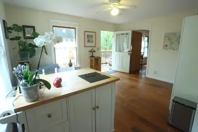 Image de Hidden Gem! Sunny, Relaxing, Two-Room Apartment