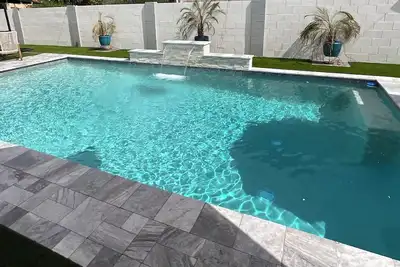 Image de Best Cozy Stylish Spacious open Floor New Heated Pool