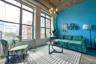 Image de McCormick Place city view 2br/2ba with optional parking for up to 8 guests