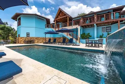 Image de Eden Waters - Enjoy Privacy in Paradise in a Fabulous Vacation Villa