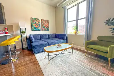 Image de Near McCormick Place 420- Friendly 3br/2ba with Optional Parking and Sleeps 8