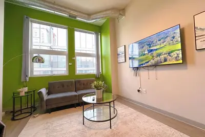 Image de McCormick Oasis with Balcony, Patio and Gym Near Soldier Field & Museum Campus