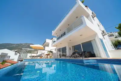 Image de Spacious Villa for 10 200m from the Sea in Kishla, Kalkan