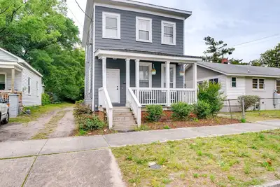 Wilmington Getaway Near Riverwalk + Downtown!