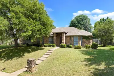 Spacious 2br home near Downtown Dallas