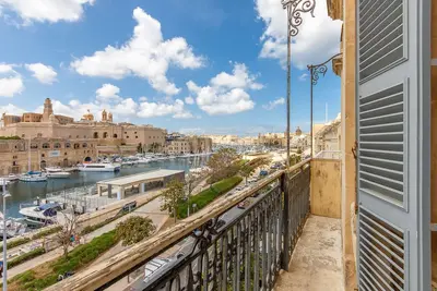 Image de Bougainvillea Breeze & Marina View, Cospicua, Malta