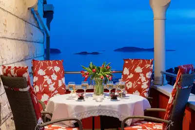 Image de Appartement de deux chambres avec la terrasse et la vue sur le mer Mlini, Dubrovnik (A-8566-b)