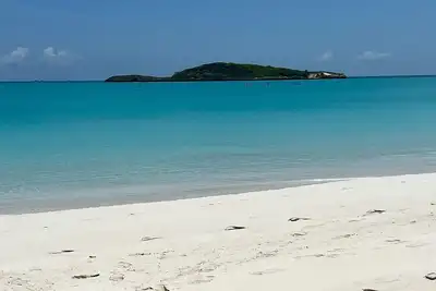 Image de Gateway for couples and families in beautiful tropic of cancer beach