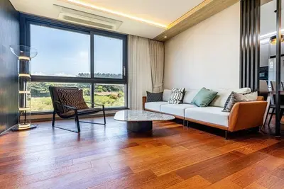 Image de 공항과 시내가 가까운 노브힐스테이.