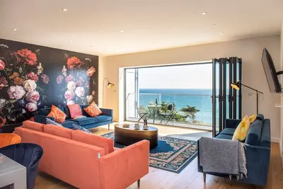 Image de Fulmar - Beachside House with Terrace Hot Tub & Fantastic Views