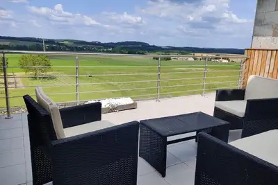 Image de Maison 500m2, piscine intérieure, bar, billard, grand jardin