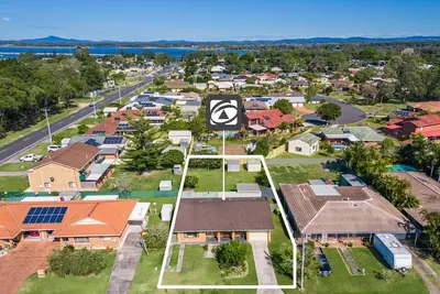 Image de Iona - Plenty of room to park your boat.