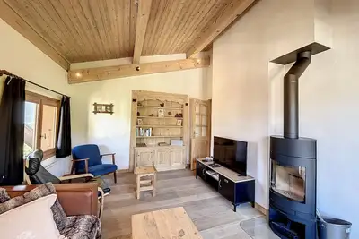 Image de Superbe 3 Pièces avec Balcons en Plein Cœur de Combloux - Parking, Wifi, Lave-linge