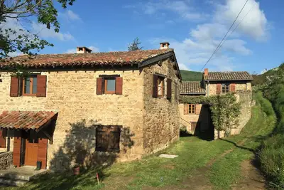 Image de Charme à la campagne avec piscine