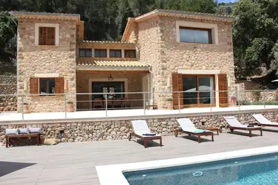 Image de Private villa with breathtaking views and private pool.