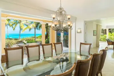 Image de ! ! ! Newly Available April 1st-April 23rd! ! ! \nVilla Renaissance 4 Bedrooms