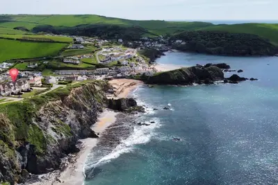 Image de Elender Cove -  a luxury coastal apartment footsteps from the beach