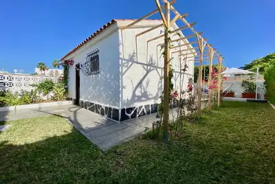 Casita Blanca cerca del Yumbo