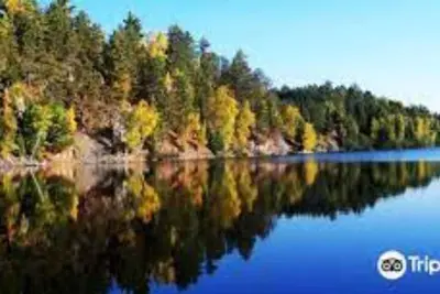 Image de One Bedroom Lakeside Resort Cabin