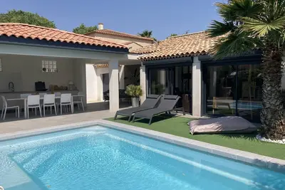 Image de Agréable villa, proche Mer/ville, Piscine.
