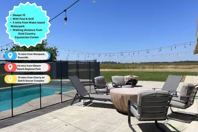 Image de 4b/3b+Pool Cozy Home for Big Groups in Elverta🍃