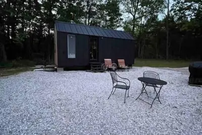 Whiskey Woods Retreat - Close to Lynchburg, Nearest Green, Hiking, State Parks