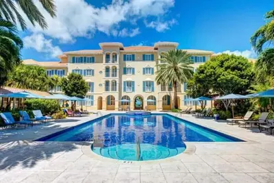 Image de ! ! ! Newly Available April 1st-April 23rd! ! ! \nVilla 108: 7 Bedrooms Ocean Front