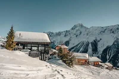 Image de Chalet Virtus, a Luxury Huf Haus in the Swiss Alps