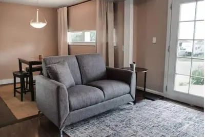 3 Bed; 10 Min Downtown; 25 Min Boulder