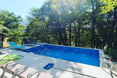 Vikendica za odmor Ušće - Cotage with Swimming Pool & River View