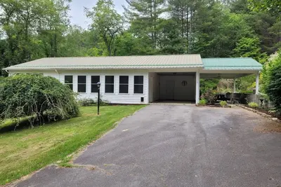 Image de Peaceful creek side getaway nestled in the Blue Ridge Mountains