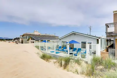Image de Between the Dunes: Breezy Beachfront Oceano Home!