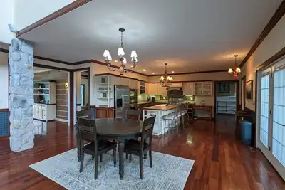 Image de Perfect View: Plenty of room for everyone to stay and play!