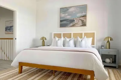 Image de Historic Meets Modern: Stylish 2br Near Forsyth