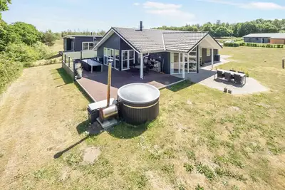 Image de Family-friendly holiday home w. hot tub and sauna