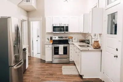 Image de 115 yr old Historic Heffner House in Downtown Rogers