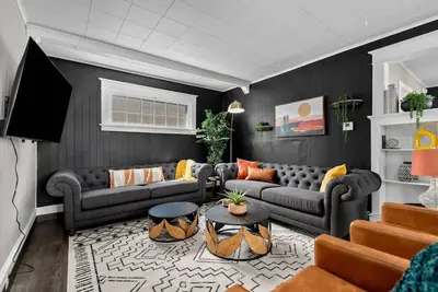 Image de New! Sleeps 13! Convenient&Close